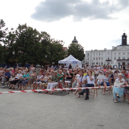 1.07.2021 Muzyczne Czwartki na Płockiej Starówce - Niezapomniane Melodie_2