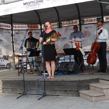 1.07.2021 Muzyczne Czwartki na Płockiej Starówce - Niezapomniane Melodie_2
