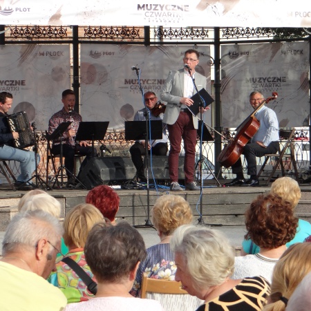 1.07.2021 Muzyczne Czwartki na Płockiej Starówce - Niezapomniane Melodie_2