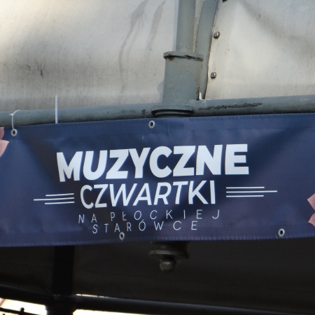 MUZYCZNE CZWARTKI NA PŁOCKIEJ STARÓWCE - WIELBŁĄDY TRIO_1