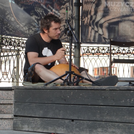 MUZYCZNE CZWARTKI NA PŁOCKIEJ STARÓWCE - WIELBŁĄDY TRIO_4