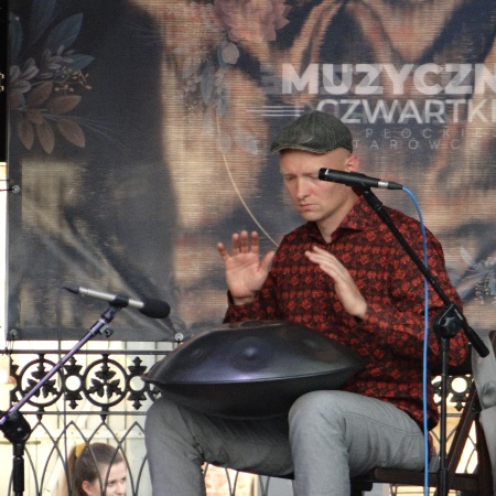 MUZYCZNE CZWARTKI NA PŁOCKIEJ STARÓWCE - WIELBŁĄDY TRIO_5