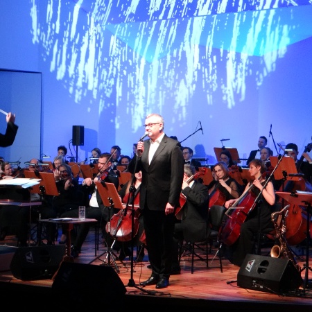 Człowiek-Orkiestra. Artur Andrus i Płocka Orkiestra Symfoniczna_1