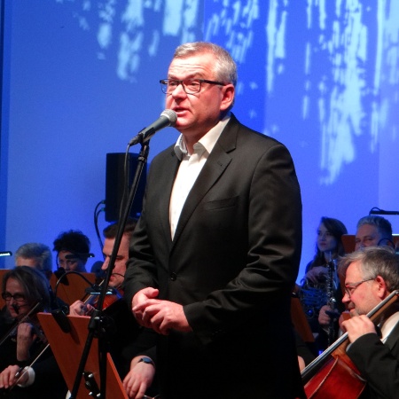 Człowiek-Orkiestra. Artur Andrus i Płocka Orkiestra Symfoniczna_2