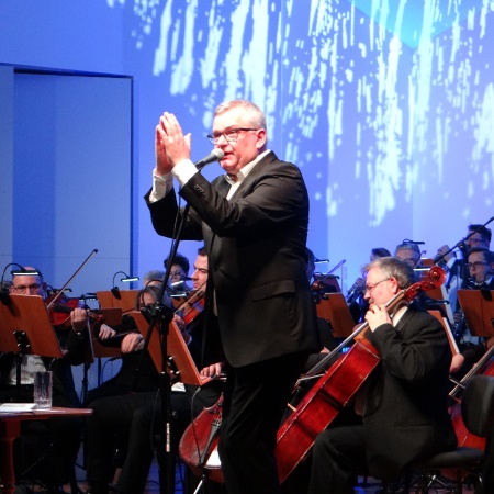 Człowiek-Orkiestra. Artur Andrus i Płocka Orkiestra Symfoniczna_3
