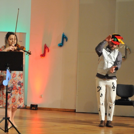 14.03.2021 Wędrówki po pięciolinii - Koncert z puentą