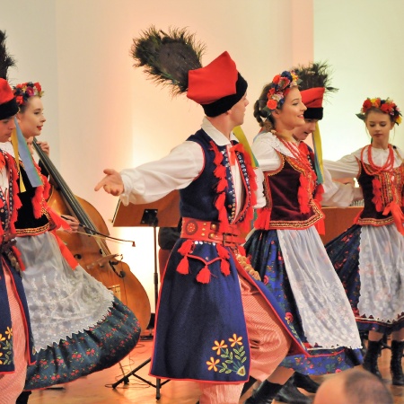15.04.2018 Koncert z muzyką taneczną_13
