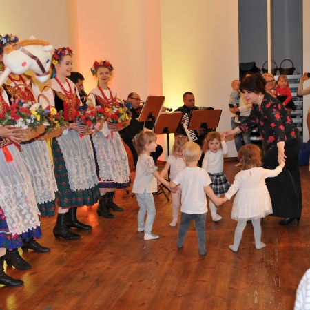 15.04.2018 Koncert z muzyką taneczną_1