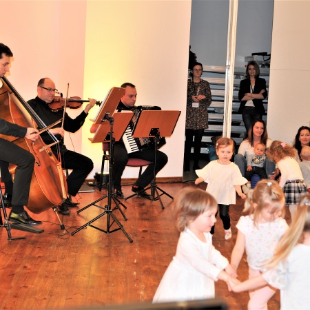 15.04.2018 Koncert z muzyką taneczną_2