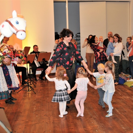 15.04.2018 Koncert z muzyką taneczną_3