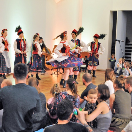 15.04.2018 Koncert z muzyką taneczną_8