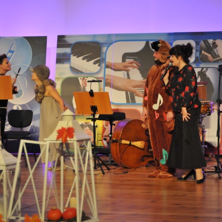 Miś Deremiś zaprasza na jesienny koncert - transmisja online. fot. Anna Przybylska-Głowacka_1