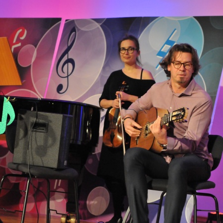 Wędrówki po pięciolinii - Muzyka na gitarę i kastaniety _2