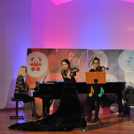 Wędrówki po pięciolinii - Muzyka na gitarę i kastaniety _2