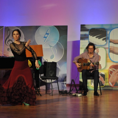 Wędrówki po pięciolinii - Muzyka na gitarę i kastaniety _7