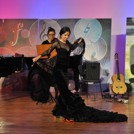 Wędrówki po pięciolinii - Muzyka na gitarę i kastaniety _8