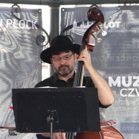 Muzyczne czwartki na płockiej starówce - Tourklezz_2