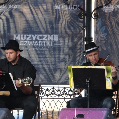 Muzyczne czwartki na płockiej starówce - Tourklezz_4