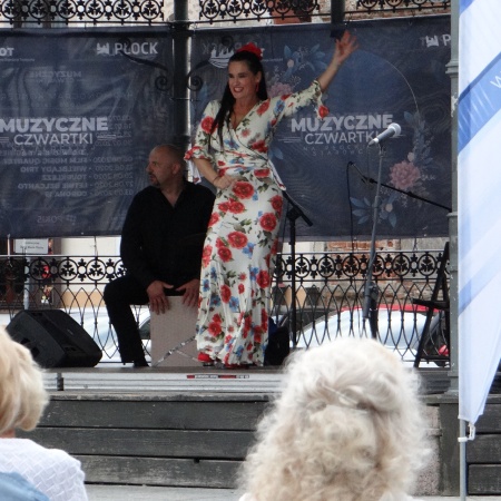 Muzyczne Czwartki na płockiej starówce - Flamenco Trio_3