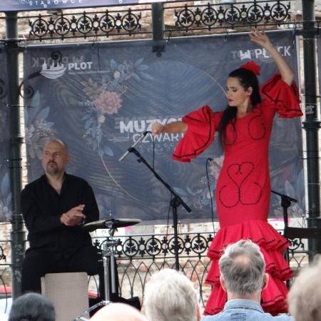 Muzyczne Czwartki na płockiej starówce - Flamenco Trio_4
