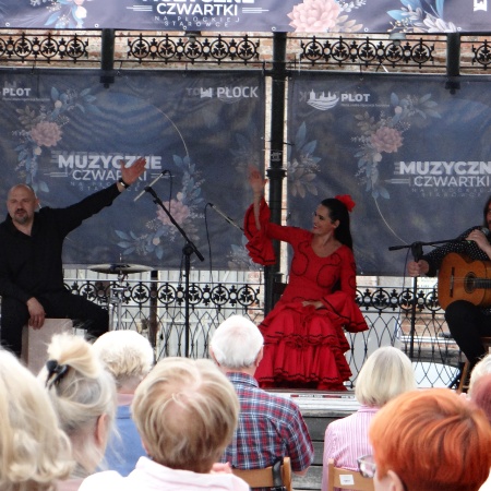 Muzyczne Czwartki na płockiej starówce - Flamenco Trio_5