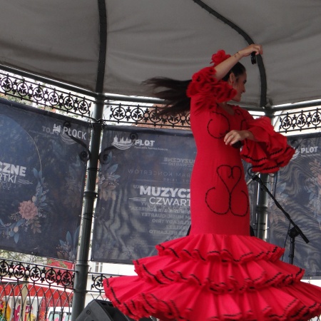 Muzyczne Czwartki na płockiej starówce - Flamenco Trio_5