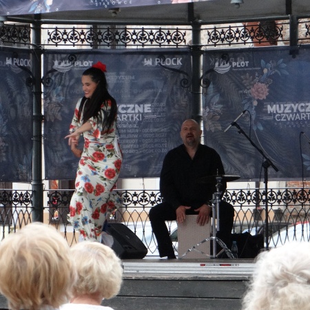 Muzyczne Czwartki na płockiej starówce - Flamenco Trio_6