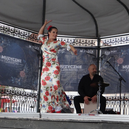 Muzyczne Czwartki na płockiej starówce - Flamenco Trio_6