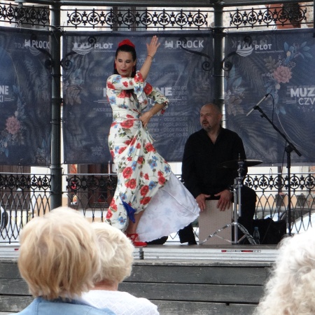 Muzyczne Czwartki na płockiej starówce - Flamenco Trio_7