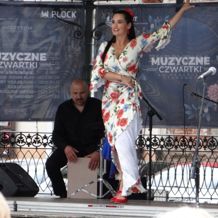 Muzyczne Czwartki na płockiej starówce - Flamenco Trio_7