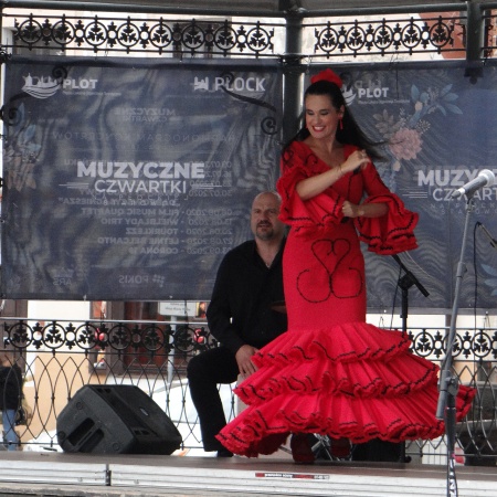 Muzyczne Czwartki na płockiej starówce - Flamenco Trio_8
