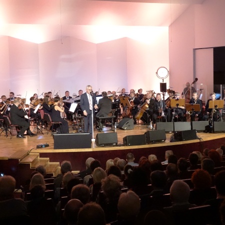 Najpiękniejsze melodie śpiewa Robert Janowski_1