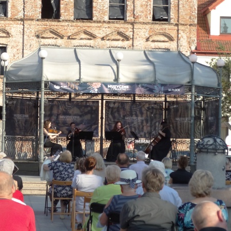 MUZYCZNE CZWARTKI NA PŁOCKIEJ STARÓWCE - FILM MUSIC QUARTET _2